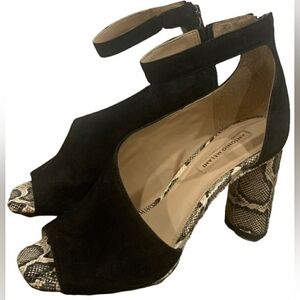 Antonio Melani Black Suede with snake print leather. Size 6 MNo flaws